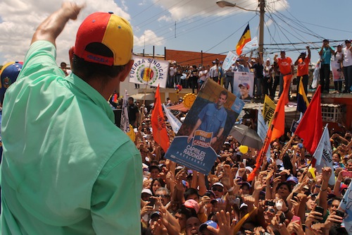 El candidato presidencial acudió hoy al estado Bolívar