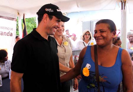 Capriles Radonski, instó a los habitantes de la entidad a votar masivamente el 16 de diciembre, “tenemos que ganar por paliza”, dijo.