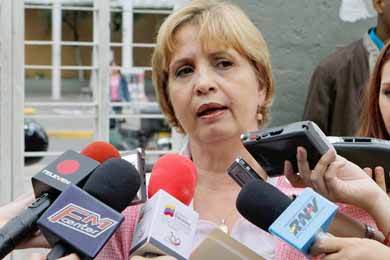 "En el Distrito Capital como no tenemos proceso electoral habrá clases",  dijo la ministra Hanson