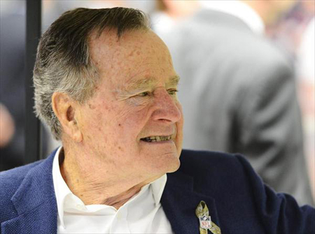 La familia Bush, al igual que los médicos, es "cautamente optimista" de que el actual tratamiento al exmandatario será efectivo