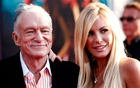 Hugh Hefner y Crystal Harris se encaminan de nuevo al altar, más de un año y medio después de que la conejita cancelara su compromiso con el fundador de Playboy