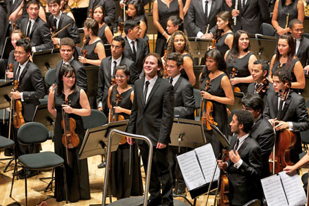 La Sinfónica Juvenil Teresa Carreño tuvo un año histórico. En el panorama música internacional realizó una exitosa gira por Liechtenstein, Alemania, Francia y Noruega, donde recibieron las mejores críticas y elogios