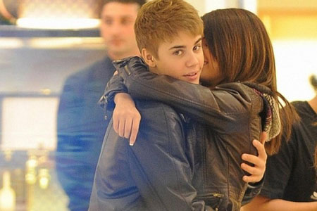 Tras haber protagonizado una sonada ruptura recientemente, Justin Bieber y Selena Gomez han vuelto a dar una oportunidad a su romance