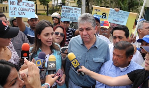 La diputada viajó hasta el estado Bolívar para ratificar su apoyo a Andrés Velásquez, aseguró que defenderán la voluntad de los electores y lucharán para que el CNE garantice elecciones libres y justas en el futuro.