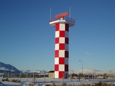 La instalación de los radares secundarios en los principales aeropuertos del país podría estar terminada para el segundo trimestre del 2013, anunció la empresa estatal rionegrina que los fabrica.