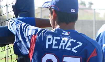 El zurdo venezolano Martín Pérez es uno de los novatos que espera por su gran oportunidad con los Rangers