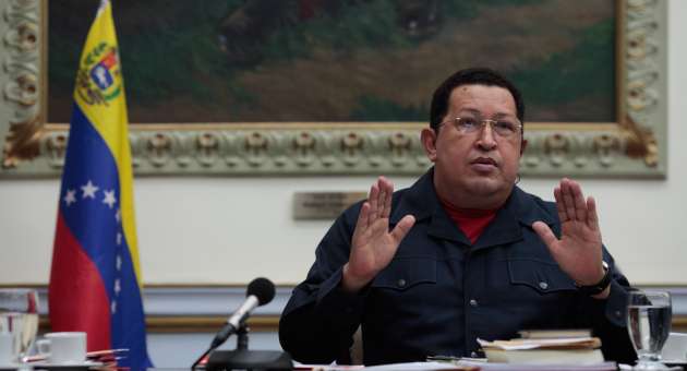 El texto de la agencia EFE refiere que el Vicepresidente Nicol´ás Maduro "subrayó que al día de hoy Hugo Chávez es presidente y lo seguirá siendo".
