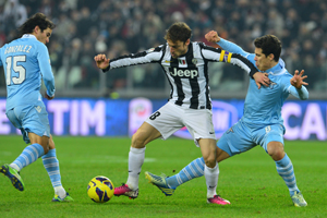 Lazio y Juventus dejaron todo para el partidod e vuelta (Foto AFP / Giuseppe Cacace)