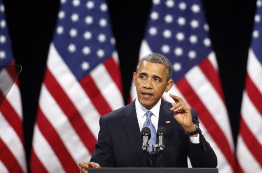 En esta fotografía del 29 de enero de 2013, el presidente Barack Obama habla sobre una reforma migratoria en una escuela secundaria de Las Vegas.