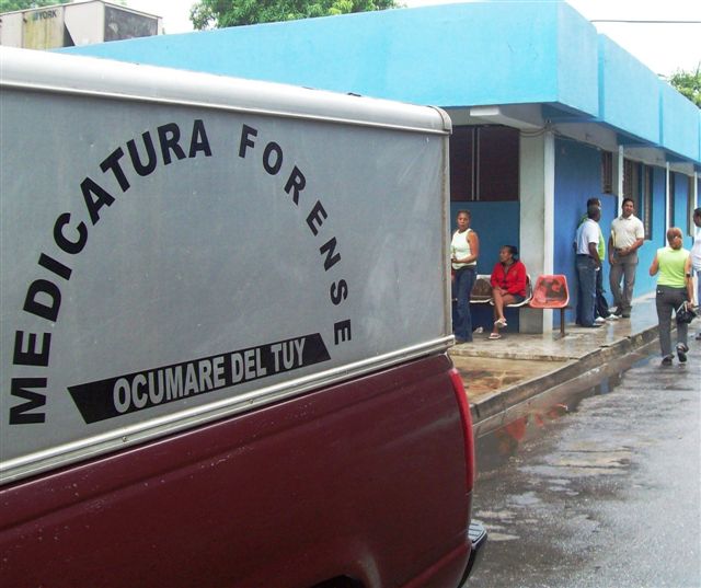 El Cicpc levantó el cadáver de Nelson Javier Bello Blanco en el sector Miralejos y lo llevó a la morgue del Tuy.