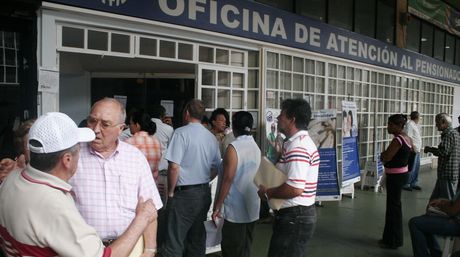 El Seguro Social cubre actualmente 2,3 millones de pensionados del sector público y privado