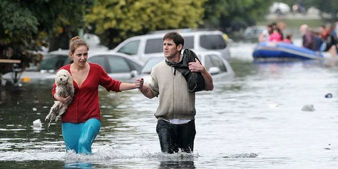 Más de 1.000 toneladas de alimentos, ropa y colchones han sido distribuidas en una semana por la Cruz Roja Argentina a afectados por las inundaciones en La Plata