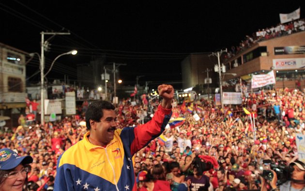 Este martes, miles de simpatizantes del chavismo ratificaron su apoyo en Caracas, Vargas y en Charallave, estado Miranda, al presidente (E) y candidato oficialista Nicolás Maduro Moros.