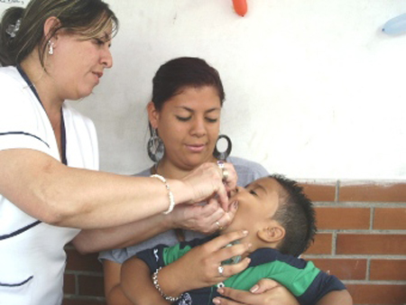 Durante la jornada de lanzamiento de la XI Semana de Las Américas en la entidad mirandina, el personal del PAI de la Dirección Estadal de Salud aplicó 4.712 vacunas.