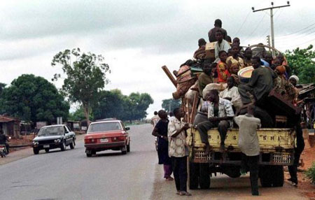 Unos miembros de una secta nigeriana tendieron una emboscada a unos policías que se disponían a detenerlos en el centro de Nigeria