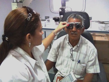 En las evaluaciones se detectaron patologías como presbicia, miopía, hipermetropía, astigmatismo y ambliopía, además de visión normal (emetropía).