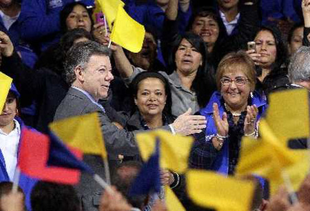 El presidente de Colombia inició en Londres una gira que le llevará los próximos 9 y 11 de junio a Israel y Palestina.