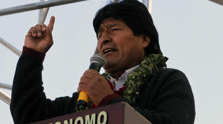 El presidente de Bolivia Evo Morales no quiso mostrar el pasaporte a la prensa