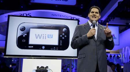 El presidente de Nintendo América, Reggie Fils-Aime insistió en la diferenciación de Nintendo frente a Microsoft y Sony, cuyas nuevas propuestas con las consolas Xbox One y PlayStation 4  son parecidas