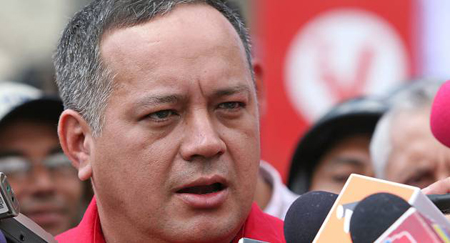 "Nosotros queremos la paz para este país. La única garantía de paz que hay en este momento es la revolución chavista. Es la única garantía de paz, queremos la paz", recalcó Cabello.