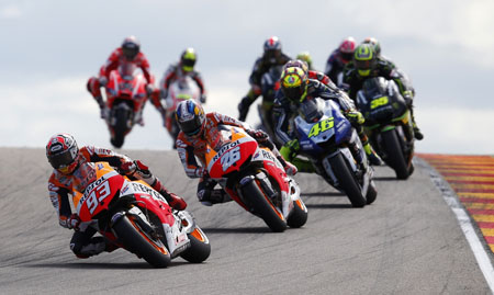 Márquez superó varios obstáculos, para pasar la bandera cuadro en el primer lugar  Foto AFP/José Jordan