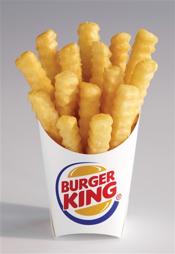 Foto de las "Satisfries", las nuevas papas a la francesa de Burger King, que según la cadena de restaurantes contienen aproximadamente 20% menos calorías que las tradicionales.(Foto AP/Burger King, Noel Barnhurst)