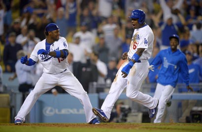 Hanley Ramírez y Yasiel Puig montaron una fiesta en su casa en el segundo de la serie/ AP / Mark J. Terrill 