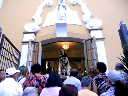 Con devoción y mucha fe, los tereseños honraron a su patrona