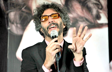 Fito Páez hará su aparición para deleitar al público asistente con su maestría al piano y su inconfundible voz