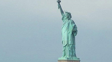 Nueva York acordó financiar el funcionamiento de la Estatua de la Libertad por seis días hasta el 19 de octubre