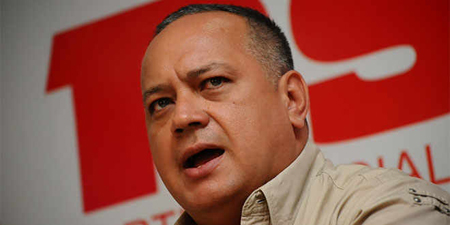 Cabello aseguró que van con una "contrafensiva" si vienen contra el presidente Nicolás Maduro