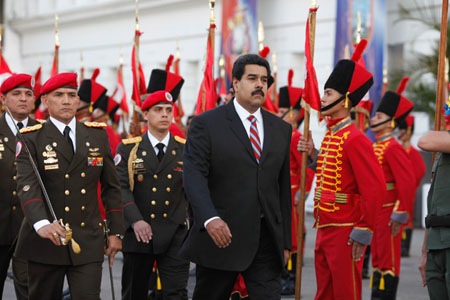 El jefe del Estado presidió el acto de Transmisión de Mando de la Guardia Presidencial, el cual se realizó en el Patio del Palacio Blanco en Miraflores
PRENSA PRESIDENCIAL