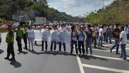 Estudiantes universitarios se alzan contra la inseguridad /Foto Jaime Manrique/LaVoz