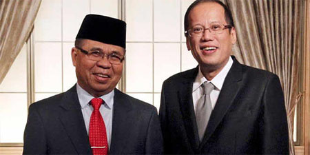 El presidente de Filipinas y el dirigente del principal movimiento separatista musulmán firmaron el jueves en Manila un acuerdo de paz histórico