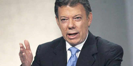 El presidente Juan Manuel Santos aseguró el viernes que su gobierno espera que la crisis venezolana se resuelva pacífica y democráticamente.