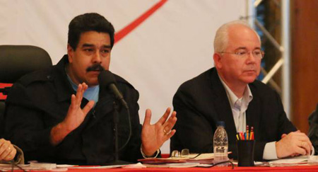 El presidente de la República, Nicolás Maduro, instó este viernes a construir una agenda de paz "verdadera cimentada en el desarrollo político y económico del país".
PRENSA PRESIDENCIAL