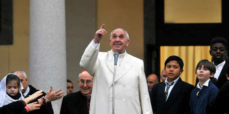 El papa Francisco convocó en el Vaticano para el 9 y 10 de abril una conferencia internacional