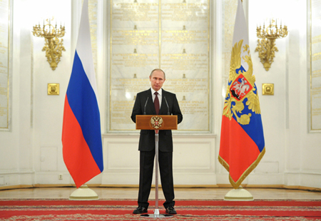 El presidente de Rusia, Vladímir Putin, firmó este miércoles una ley que revoca los acuerdos suscritos con Ucrania