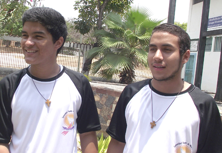Kevin Arevalo y Víctor Paisano son integrantes de la Comunidad Fuente Misericordia y contaron sus experiencias para La Voz