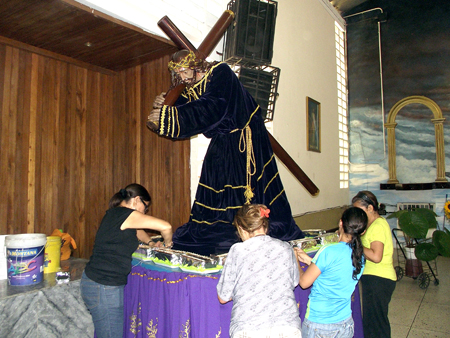 Feligreses de la ciudad de Guarenas se encuentran activos para disfrutar de todo lo relacionado con la programación religiosa en esta semana santa