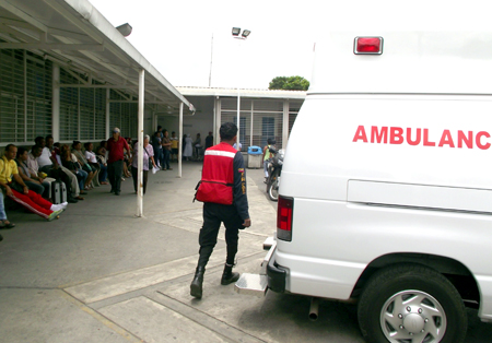 Las víctimas del doble homicidio fueron llevadas al hospital del Ivss en Guarenas, a donde ingresaron sin signos vitales