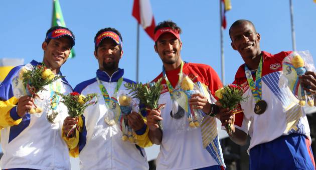 Los venezolanos Jesús Villafañe e Igor Hernández consiguieron la octava medalla de oro para Venezuela, al imponerse en la final a la dupla de Argentina. Foto: AVN