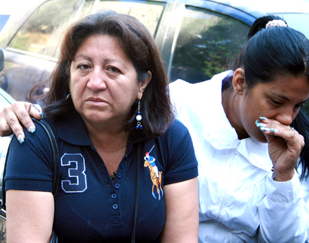 Celina Yépez, dijo que su hijo tenía 14 años laborando como conductor de ambulancias en el psiquiátrico ubicado en la avenida principal de Manicomio, en Lídice