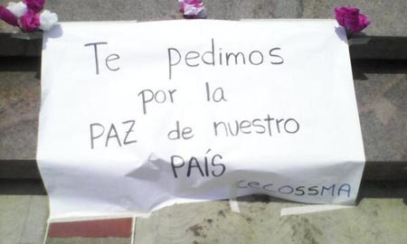 Con plegarias, los estudiantes de Comunicación Social de la USM rogaron por la paz del país