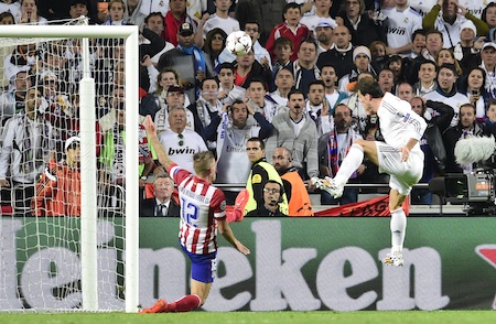 El galés Gareth Bale, decisivo en la prórroga, anotó de cabeza en el 110 y dio la ventaja el Real Madrid que luego amplióFoto: AFP