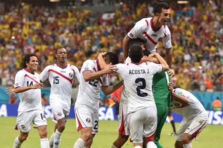 Navas paró el penal de Gekas y metió a Costa Rica en los cuartos
AP / Martin Meissner