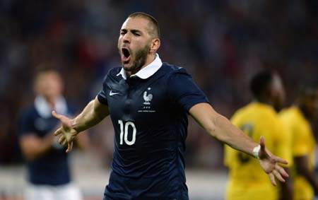 Benzema anotó doblete por Francia Foto AFP/Dennis Charlet