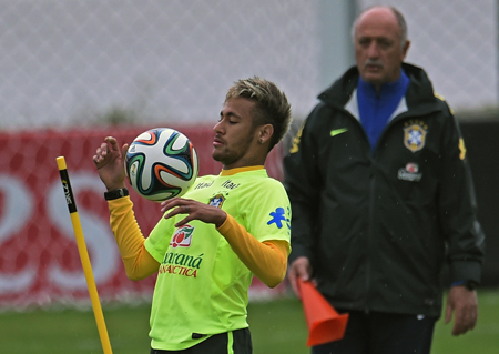 Neymar será nuevamente la punta de lanza ofensiva de los pentacampeones Foto AFP/Vanderlei Almeida