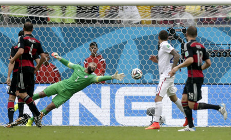 Mueller logró su cuarto gol en el Mundial
AP / Julio Cortez