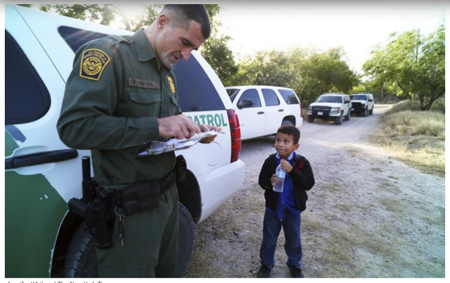 NY Times retrata la problemática de los niños migrantes en una fotoCORTESIA / JENNIFER WHITNEY / TNYT